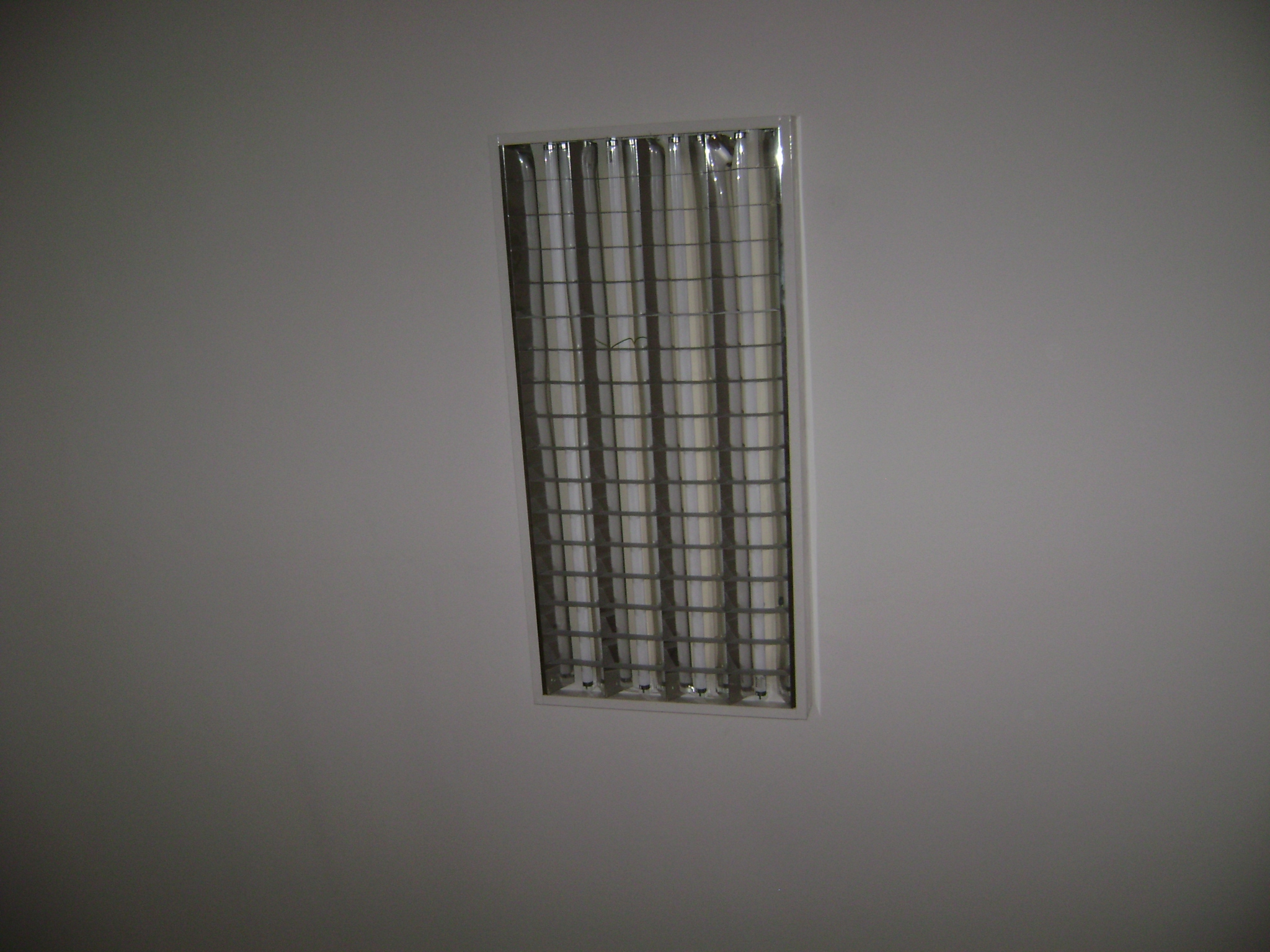 Plafoniere Neon Prezzi : N. 20 plafoniere da incasso modulare con 4 tubi neon dimensioni cm