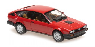 Alfa Romeo GTV 6 1983 rot Modellauto 940120140 Maxichamps 1:43