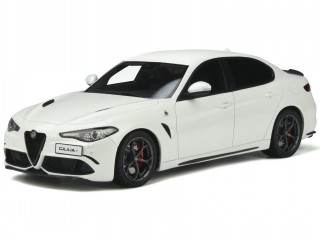 Alfa Romeo Giulia QV Quadrifoglio 2019 weiß Modellauto OT839 Otto 1:18