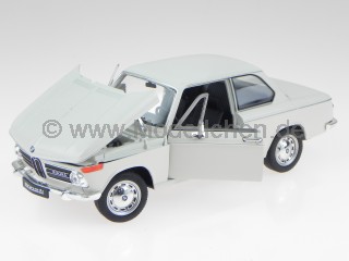 BMW e10 2002 Ti weiss Modellauto 24053 Welly 1:24