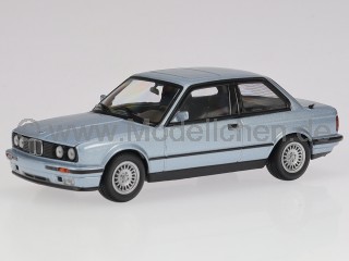 BMW e30 3er-Reihe 1989 silberblau Modellauto 940024004 Maxichamps 1:43