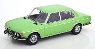 BMW e3 3.0 S 1971 2. Serie Taiga grün Modellauto 180404 KK-Scale 1:18