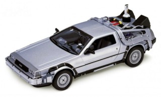 DeLoreon Back to the Future 2 Modellauto 22441 Welly 1:24