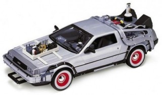 DeLoreon Back to the Future 3 Modellauto 22444 Welly 1:24
