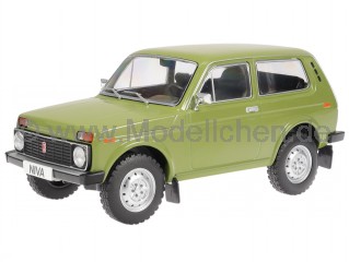 Lada Niva 1976 grün Ostalgie DDR Modellauto 18255 MCG 1:18