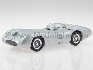 Mercedes W196 R Stromlinie silber Modellauto CLC143 IXO 1:43