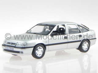 Opel Vectra A Fließheck silber Modellauto in Vitrine 1:43