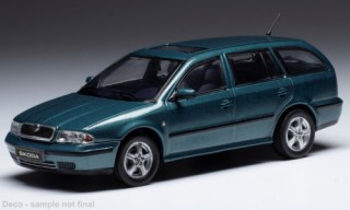 Skoda Octavia 1 Combi 1998 grün met Modellauto CLC473 IXO 1:43