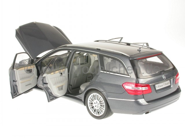 Mercedes S212 E Klasse T Modell Elegance Tenoritgrau Modellauto 1 18 Mercedes S212 E Klasse T Modell Elegance Tenoritgrau Modellauto 1 18