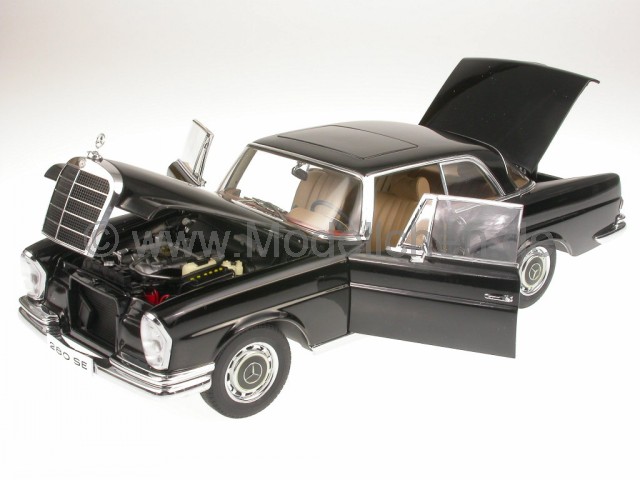 Mercedes W111 280 Se Coupe Schwarz Modellauto Millenium 76286 Autoart 1 18