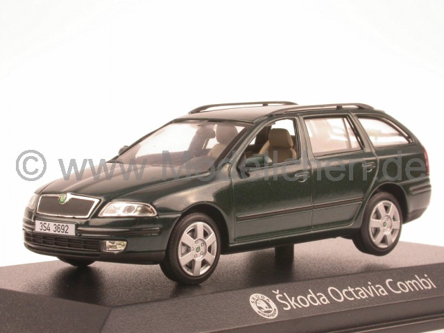 Skoda Octavia Limousine blau Modellauto Abrex 1:43