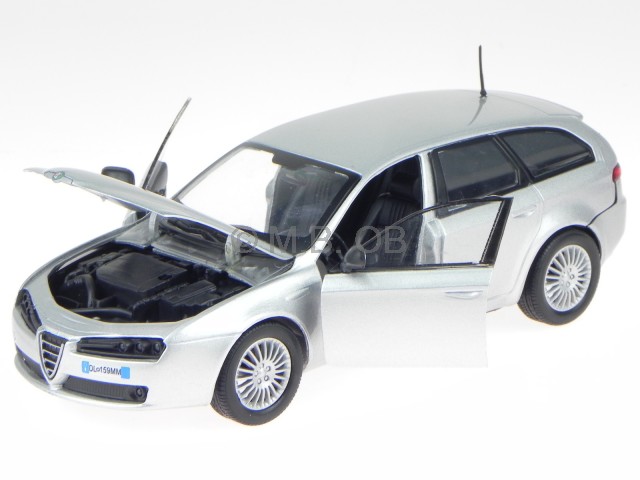 Alfa Romeo 159 SW Sport Wagon combi plata 2005-2011 1//18 Motormax modelo coche...