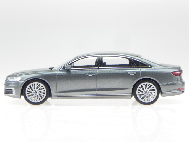 AUDI A8 L MONSUN GREY I-SCALE DEALER 1:43 AUDI A8 L MONSUN GREY I-SCALE DEALER 1:43