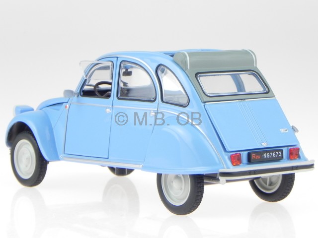 Citroen_2CV_2_CV_4_Ente_1976_b