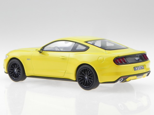 NO 270554 Ford Mustang Fastback 2015 Yellow NOREV Echelle 1//43