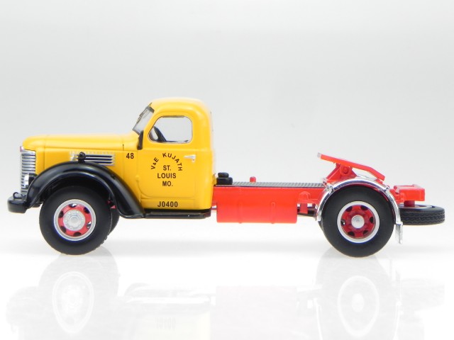 orange//black IXO 1:43 IHC KB7-1948