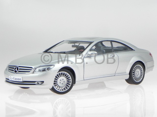 Mercedes C216 CL-Klasse 2006 silber Modellauto 76164 AutoArt 1:18