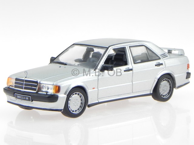 Mercedes-Benz 190E 2.3-16 schwarz metallic 1:43 diecast Norev