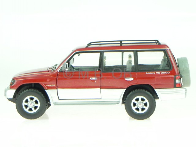 Mitsubishi Pajero Lang 3,5 V6 1998 rot 1:18 Sun Star neu /& OVP