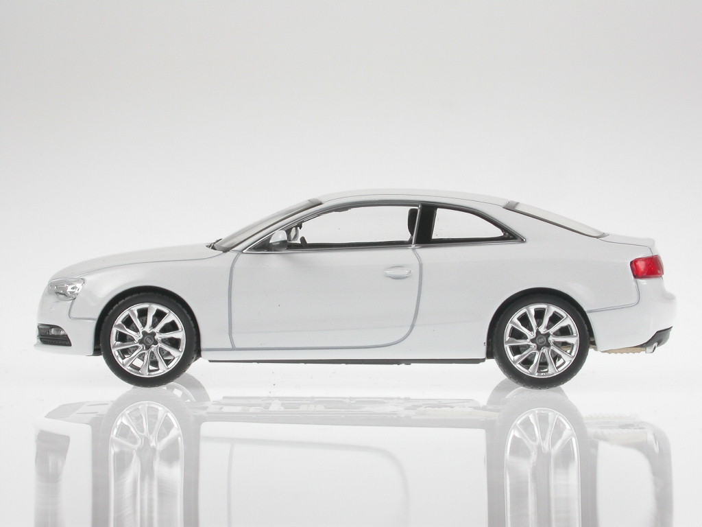 Audi a5 miniature Clearance