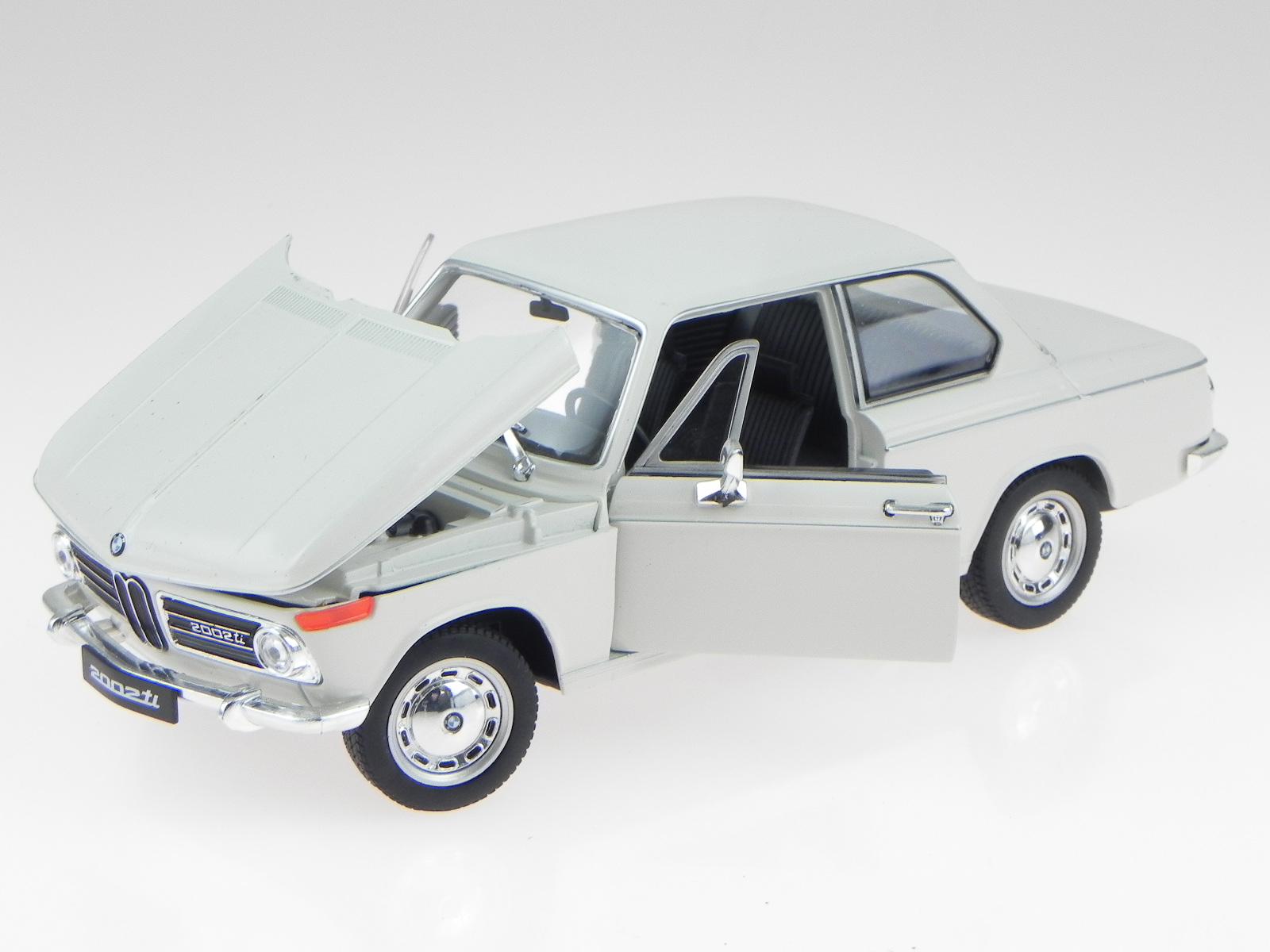 Miniature BMW 2002 TI 1.SERIE 1971 GRIS METALLISE 1/18
