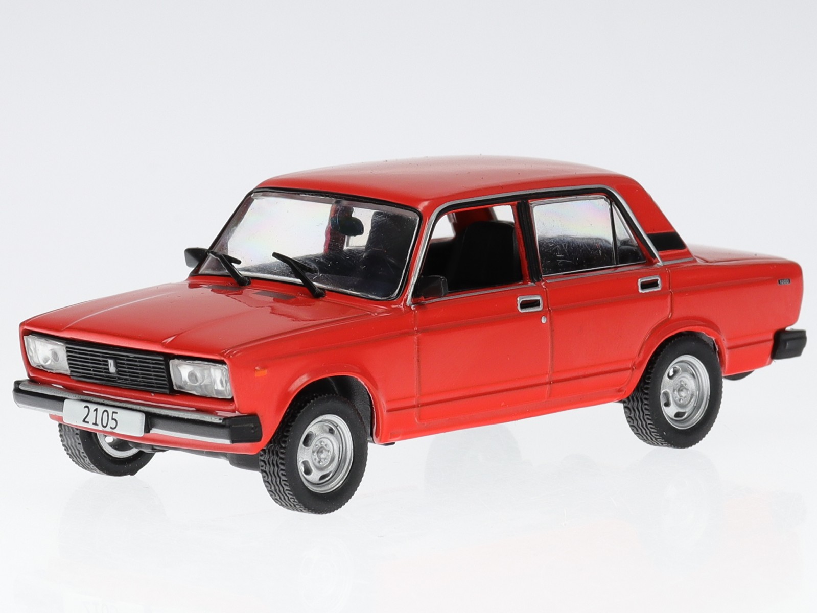 旧ソ連 ソビエト製 ミニカー LADA ラーダ VAZ-2105 1/43 旧ソ連 ソビエト製 ミニカー LADA ラーダ VAZ-2105 1/43 旧ソ連