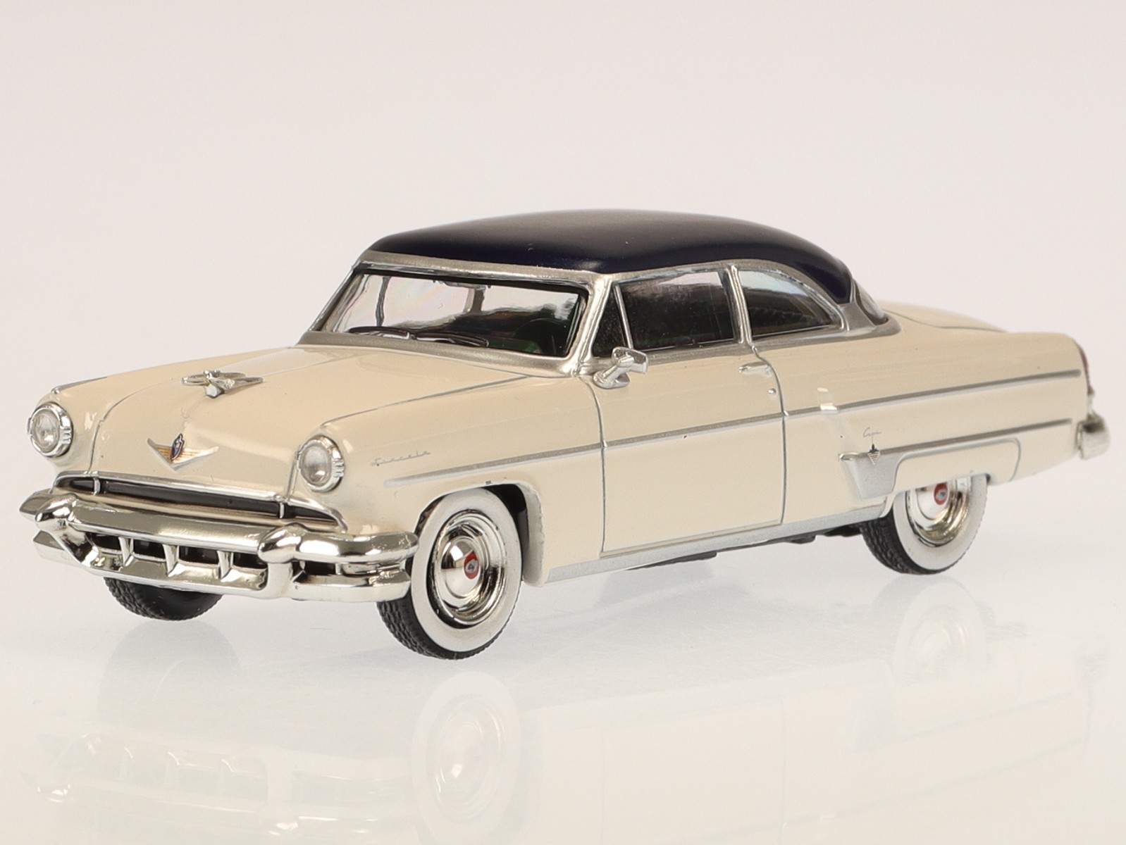 ミニカー MCG 1/18 1978 Lincoln Continental Mk. V 1/18 ModelCarGroup 1978 Lincoln Continental Mark V (Light Blue