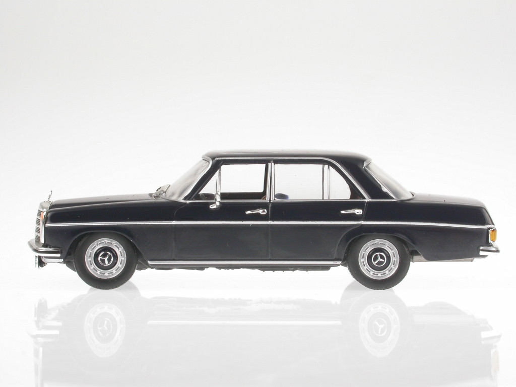ixo 1:43 Dodge Attitude Diecast model car