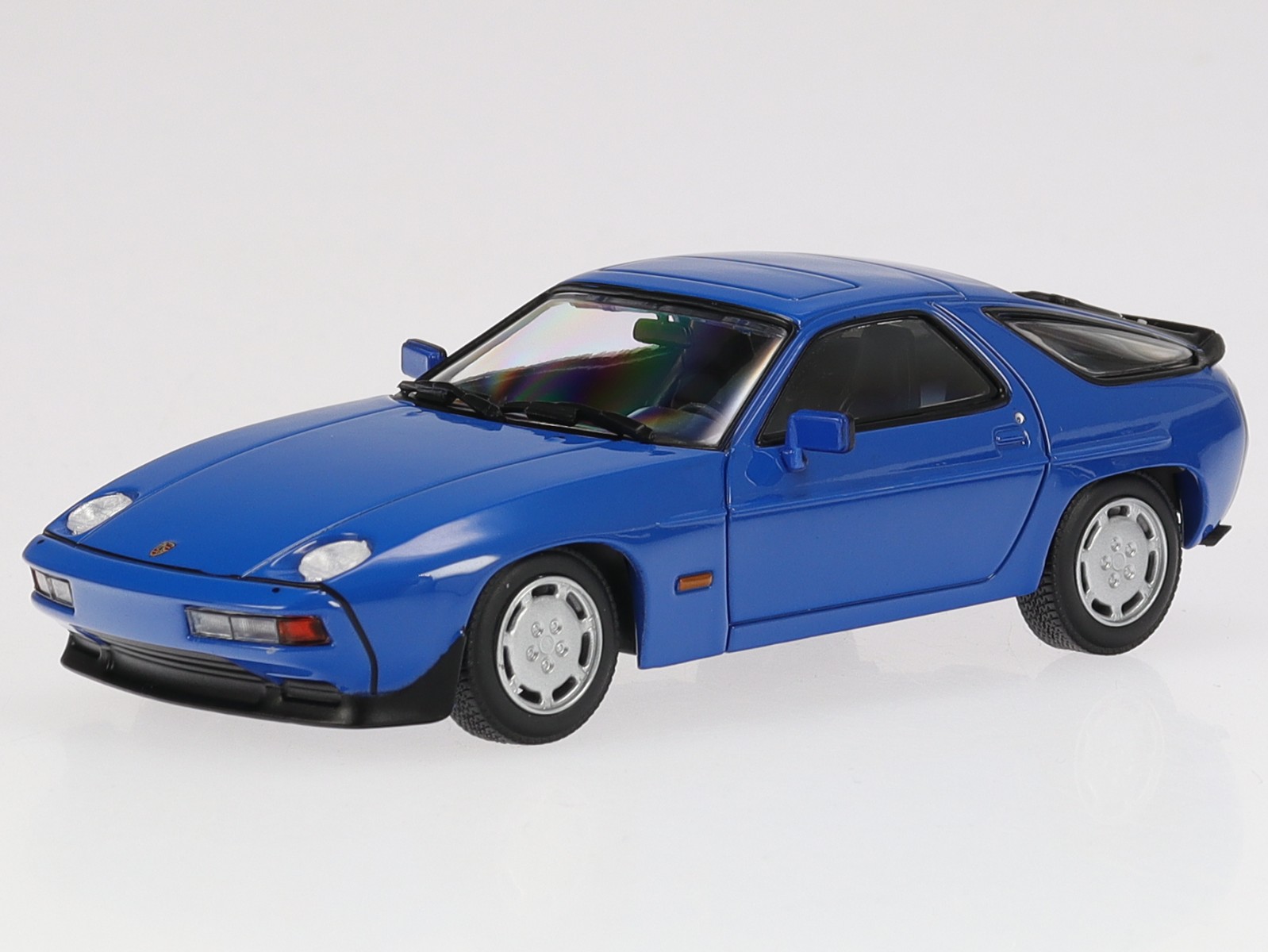 Porsche 928 S station wagon Artz 79 black resin model carO378 PrX