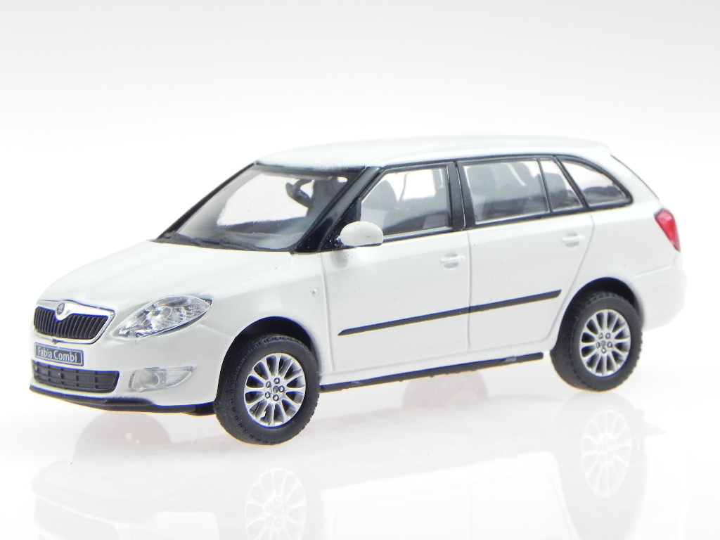 Škoda Fabia ② ミニカーセット 1/72 Skoda Fabia II orangemet. diecast model car Abrex 1/43