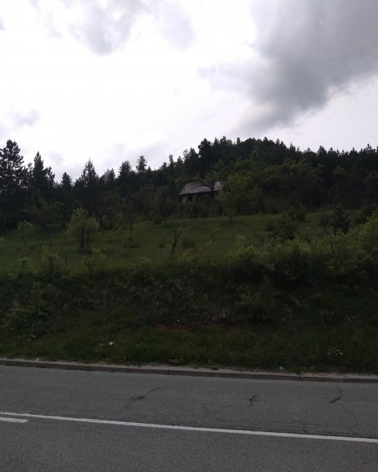 Zemljiste 46ari sa objektom 1