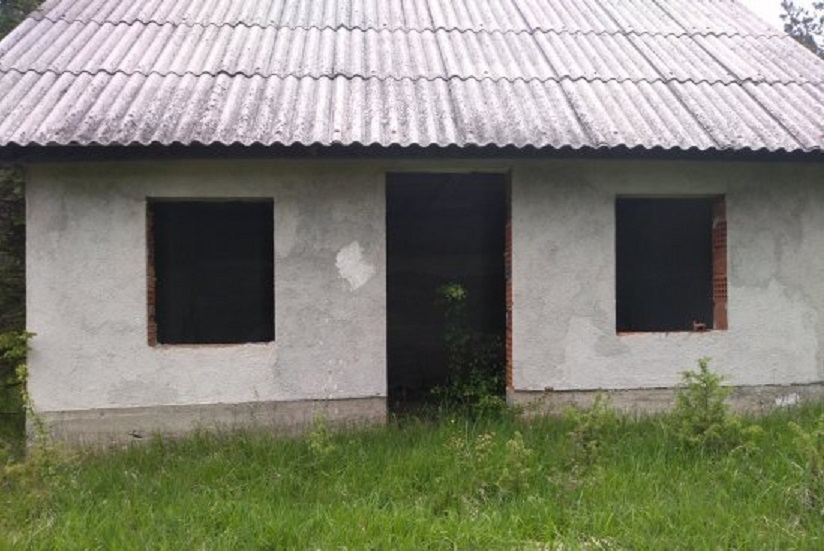 Zemljiste 46ari sa objektom 5