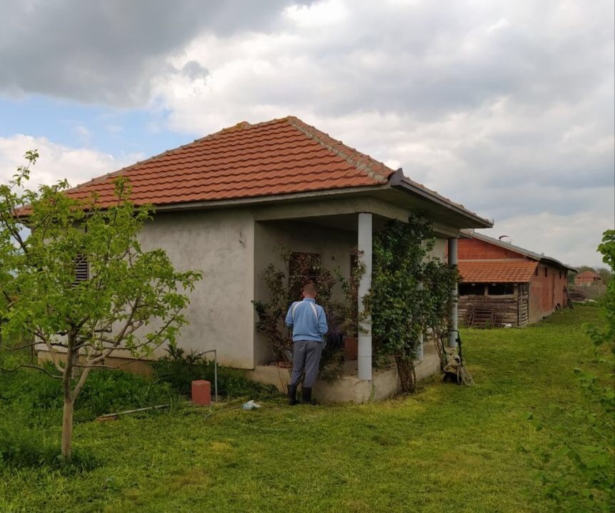 Prodajem kompletno seosko domacinstvo 2