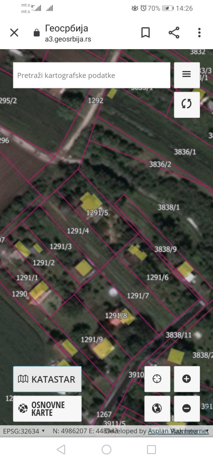 Prodajem 2 placa u Belegisu 1