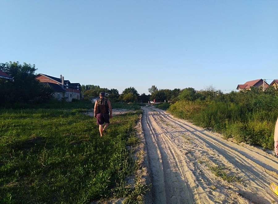 Prodajemo plac Borca  preko puta BSK stadion  4