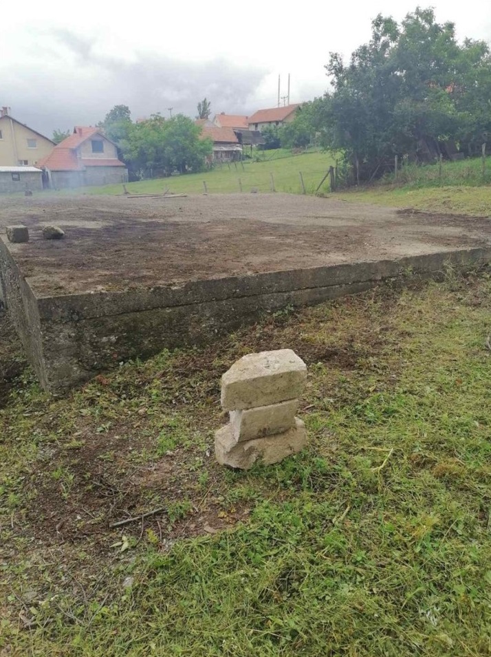 800m od autobuske u Lazarevcu Kolubarski trg Jelene Cvetkovic 5 2