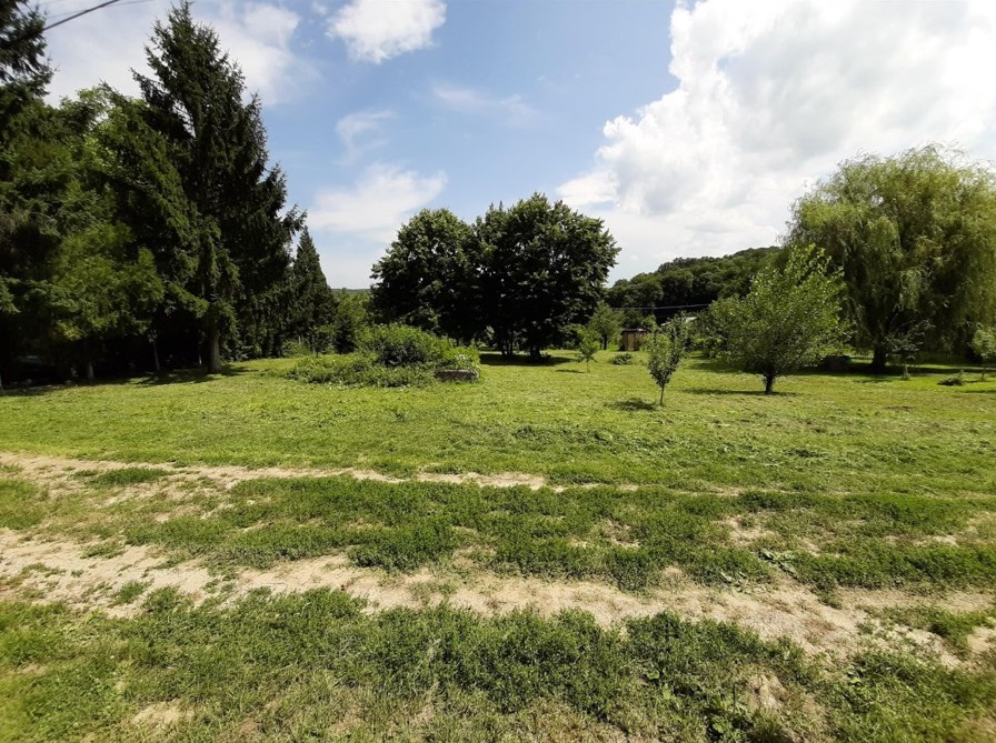 Plac na Fruskoj Gori Lezimir 5