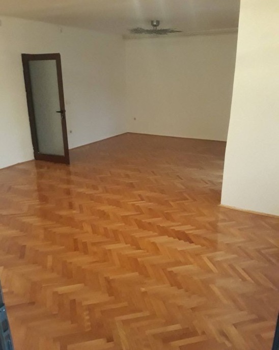 Prodajem kucu u Leskovcu 2