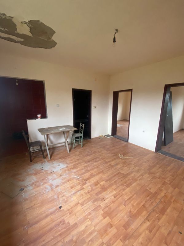 Kuca sa placem 1ha Ub 3