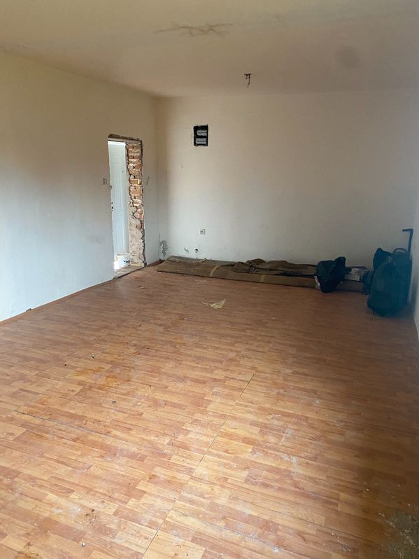 Kuca sa placem 1ha Ub 4