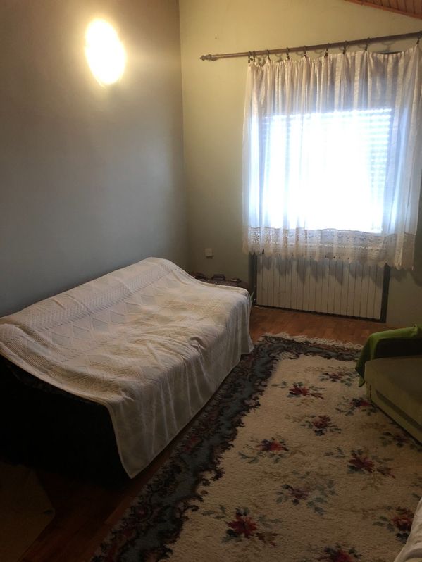 Prodajem kucu Novi Knezevac 4