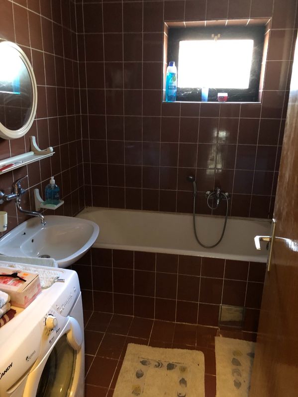 Prodajem kucu Novi Knezevac 5