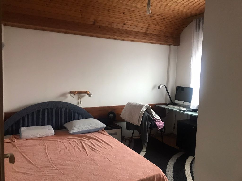 VLASNIK Bezanijska kosa 1 preko puta skole 91m2 2