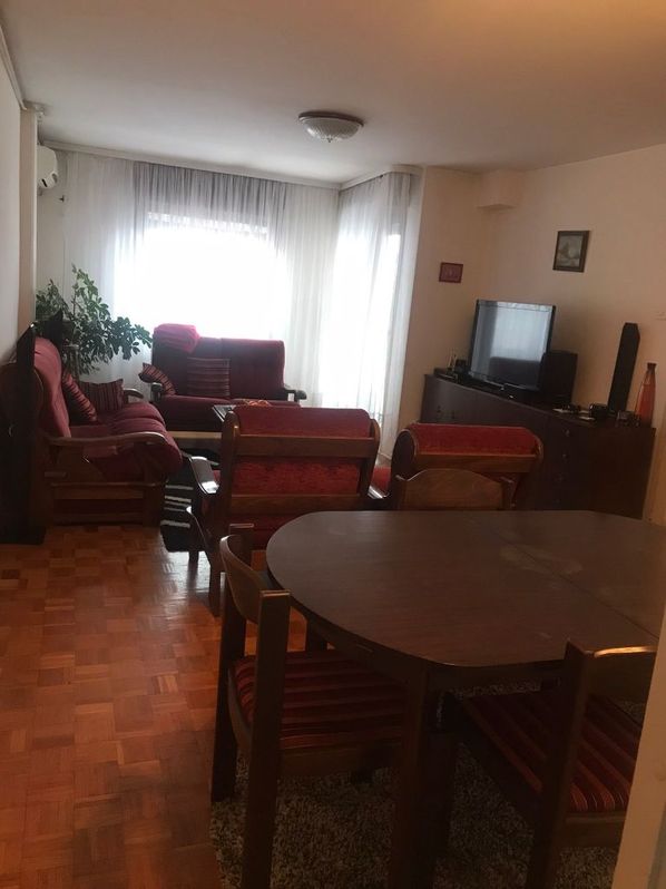 VLASNIK Bezanijska kosa 1 preko puta skole 91m2 4