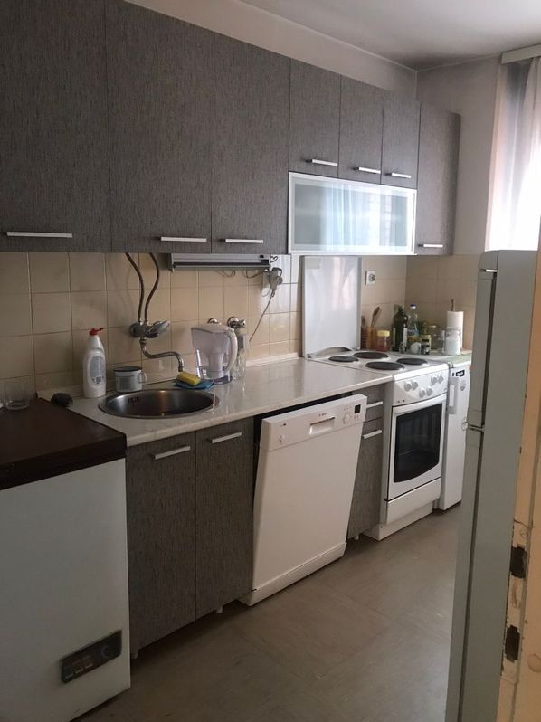 VLASNIK Bezanijska kosa 1 preko puta skole 91m2 5