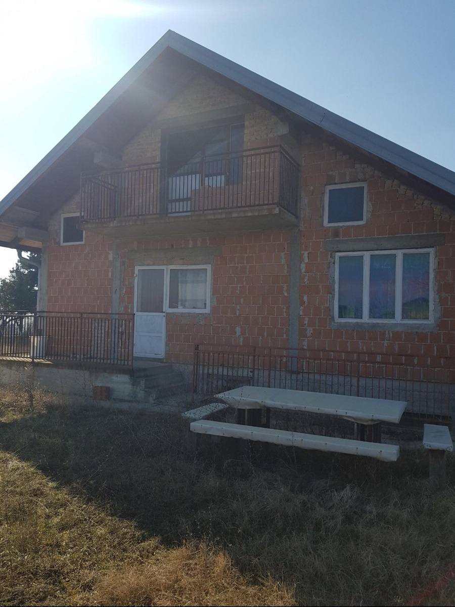 Kuca na prodaju Banja Vrdnik 163m2 i 21ar 2