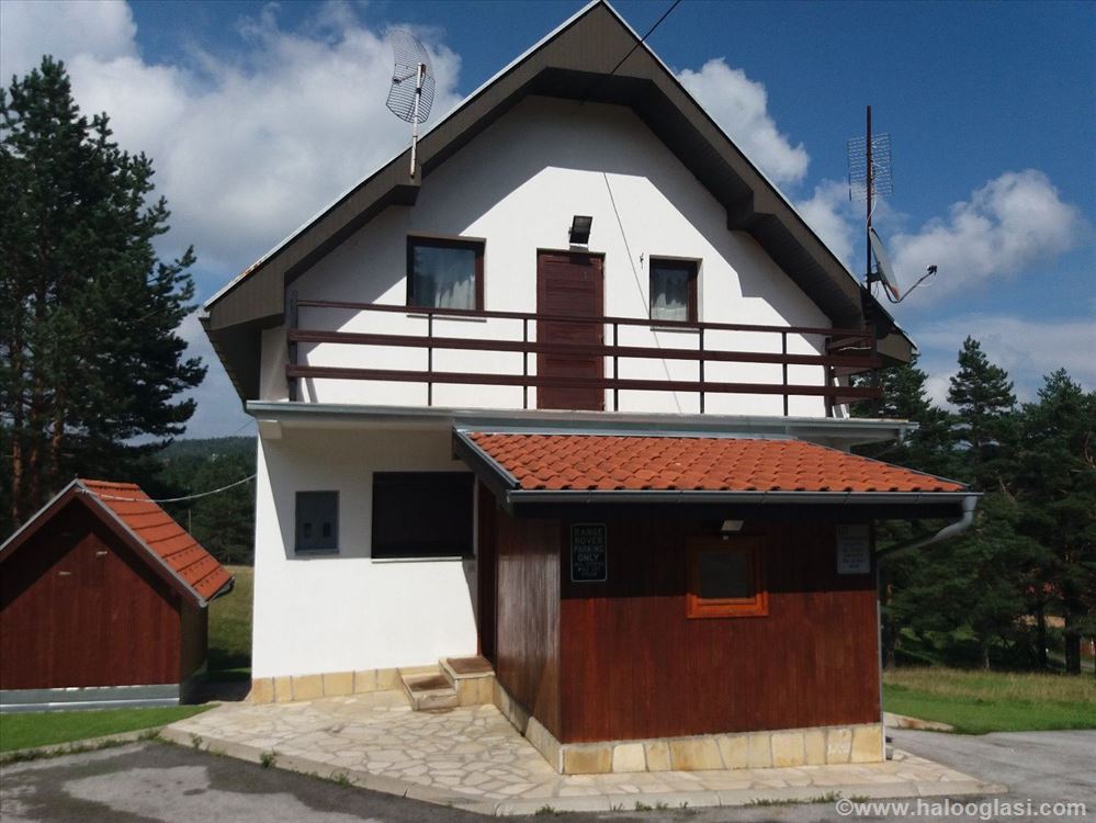 Prodajem kucu na Divcibarama 1