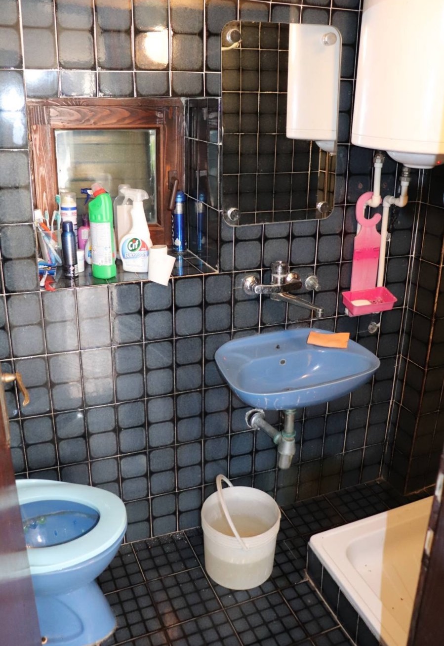 Porodicna kuca 200m2 6ari placa 5