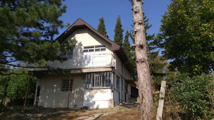 Vikendica na Milosevackom jezeru 100m2 i 20ari 7