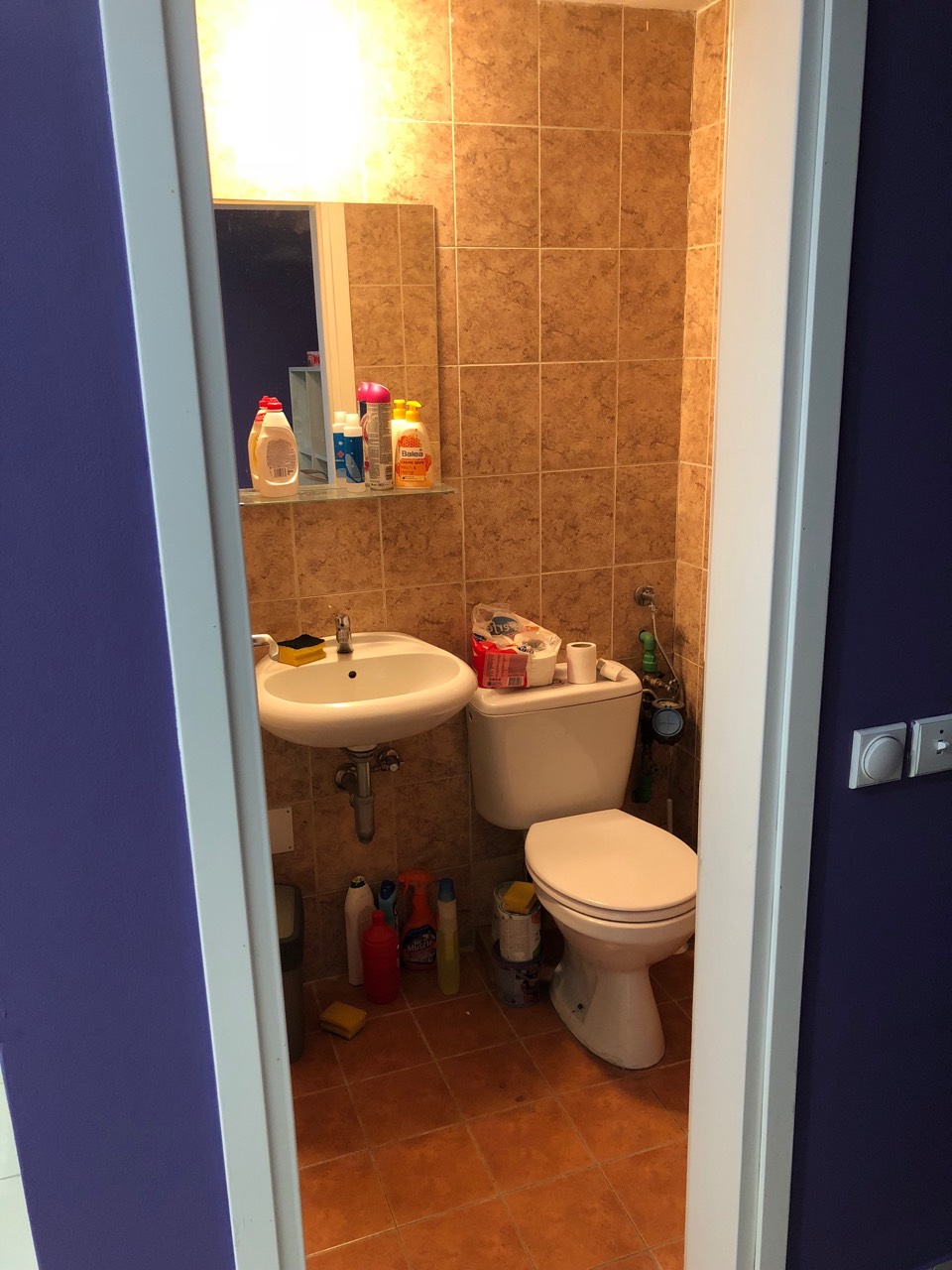 Izdajem lokal u novoj piramidi 5